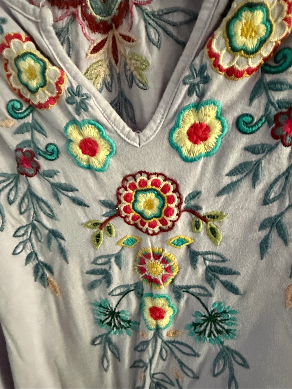 Lavender Embroidered V-Neck Women's Top - Picture 4 of 6